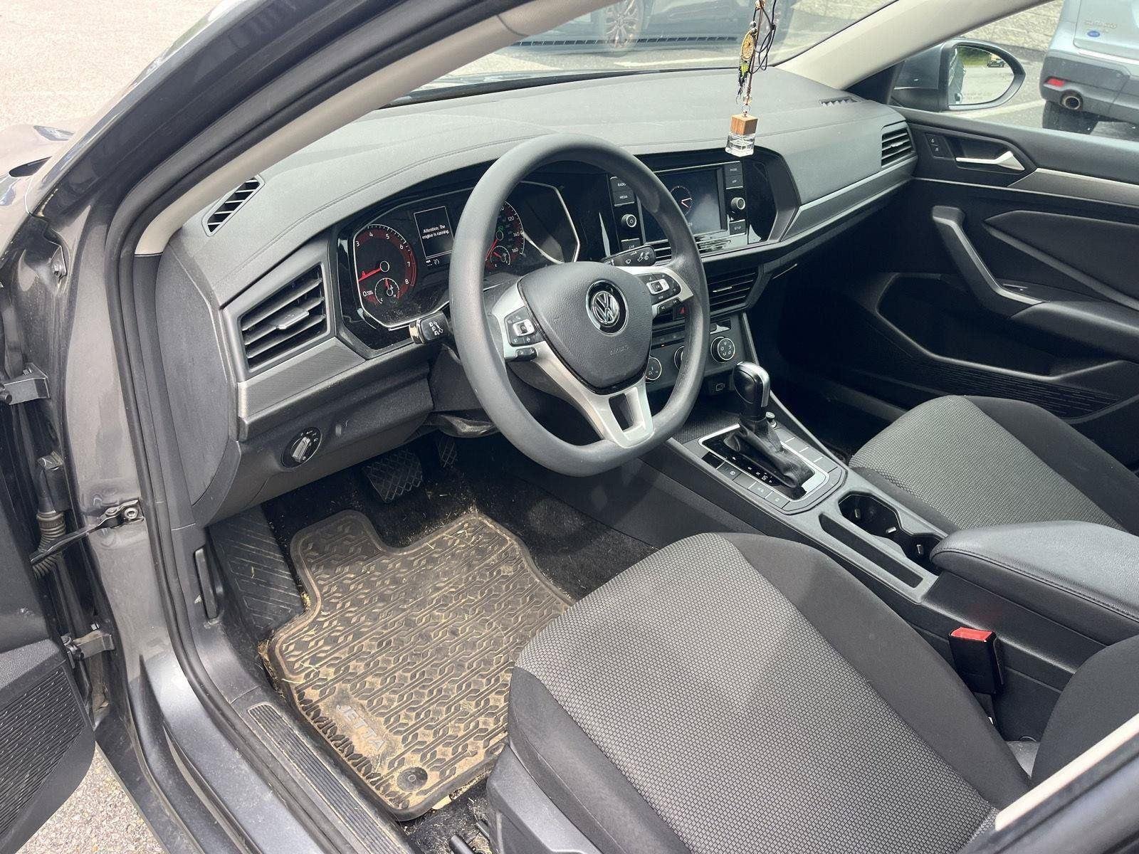 Used 2019 Platinum Gray Metallic Volkswagen S image 10