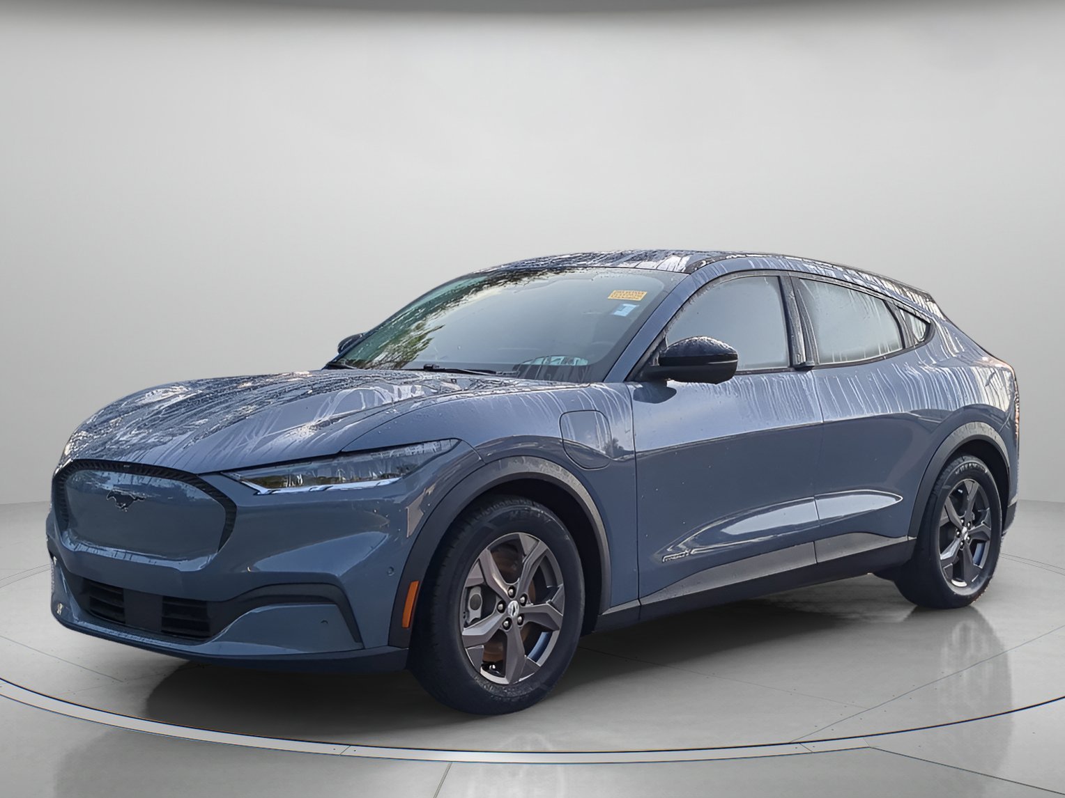 2023 Ford Mustang-Mach-e Select's photo