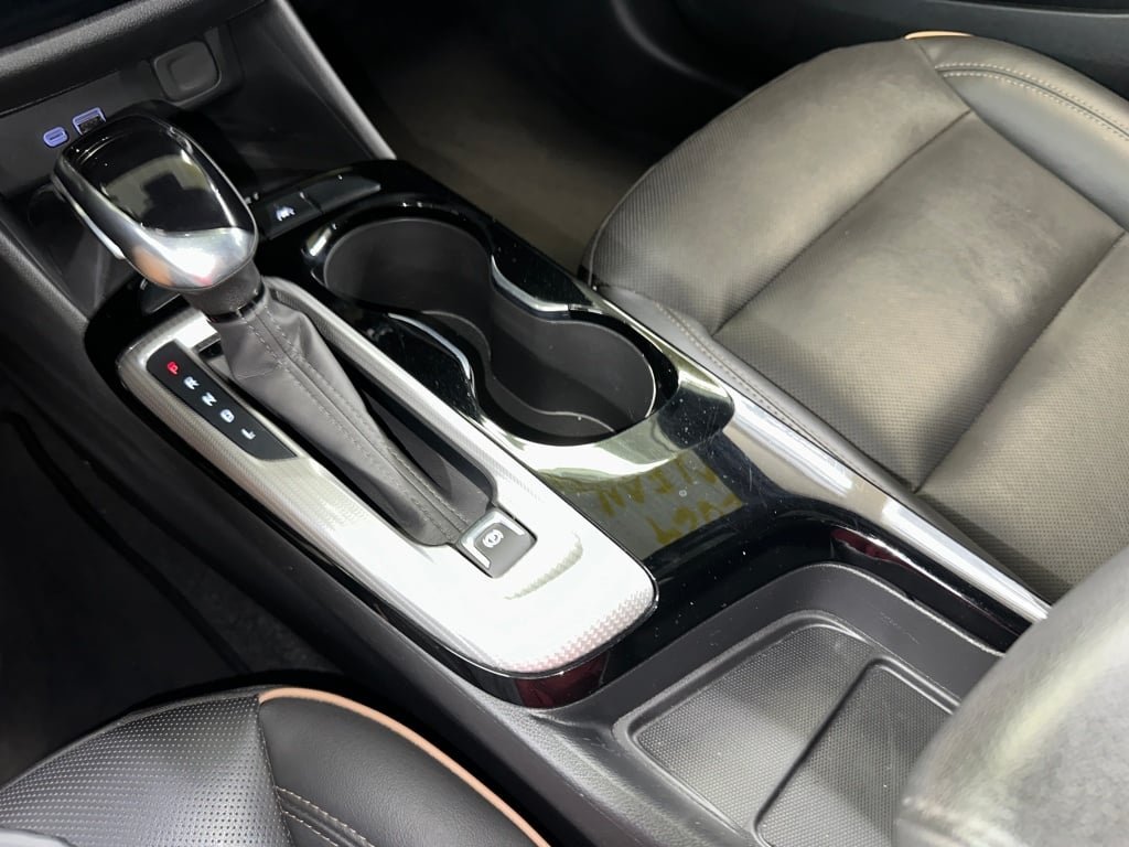 Certified Used 2024 Ebony Twilight Metallic Buick Avenir image 17
