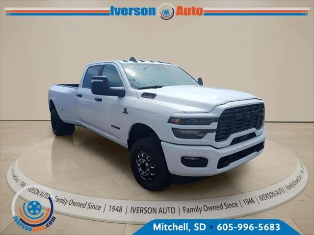 New 2026 Bright White Clear-Coat Exterior Paint RAM BIG HORN image 8
