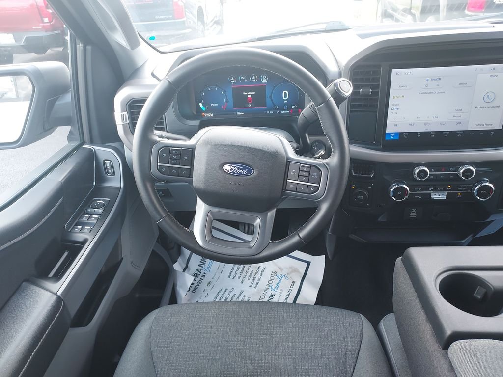 Used 2025 Silver Ford XLT image 16