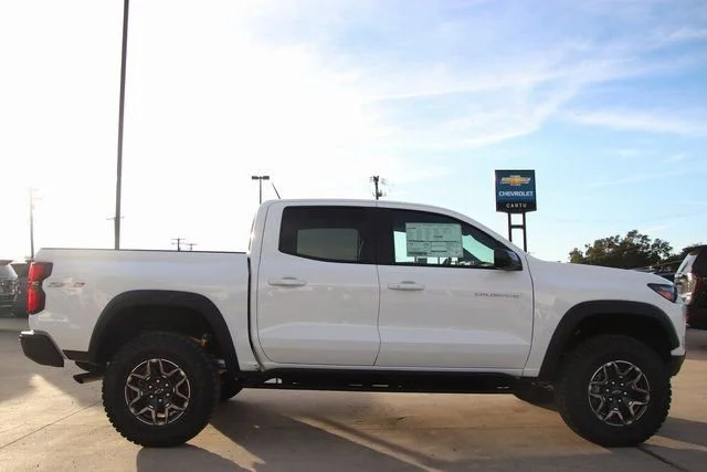 2026 Chevrolet Colorado ZR2 - Photo 2