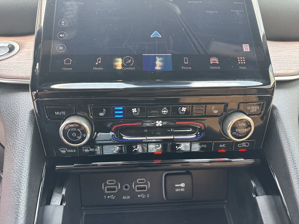 Used 2024 Gray Jeep Summit image 17