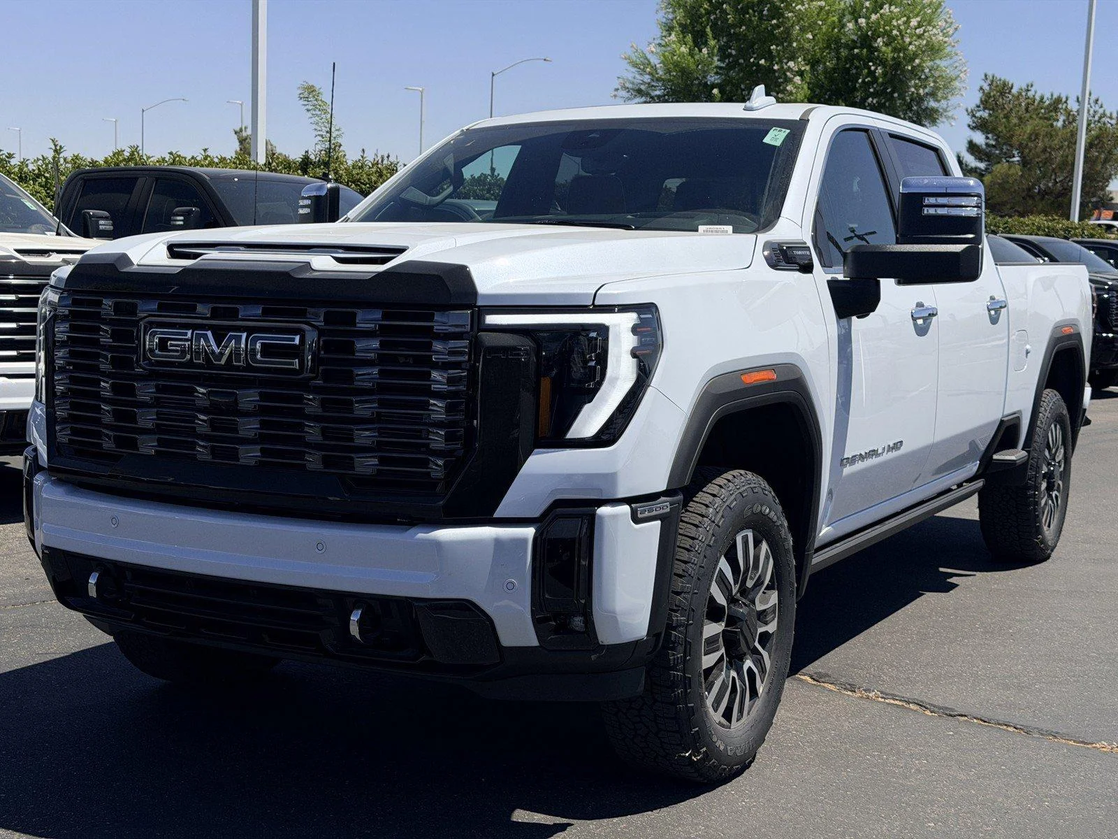 New 2026 Glacier White Tricoat GMC Denali Ultimate image 3