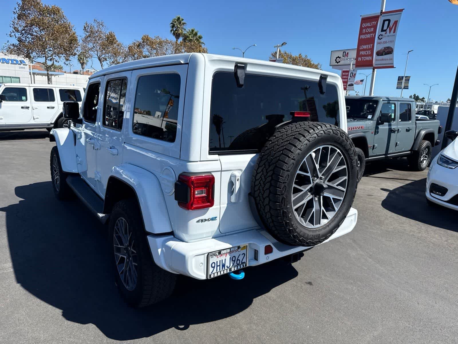 Used 2024 Bright White Clearcoat Jeep High Altitude image 18