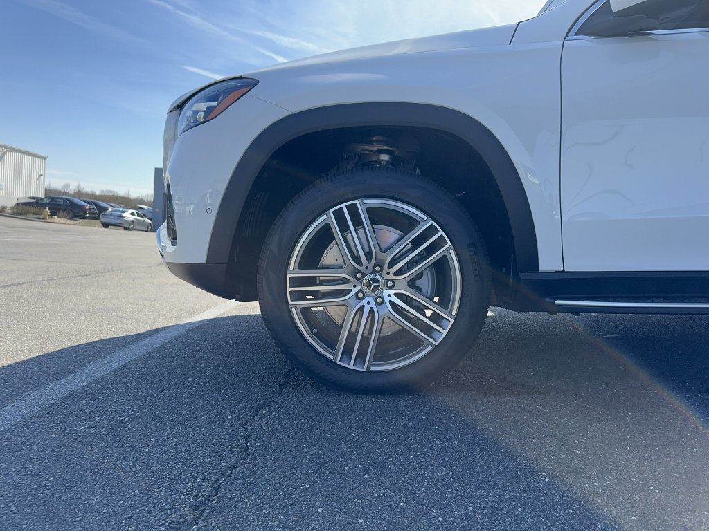 New 2026 Polar White Mercedes-Benz GLS 450 image 7