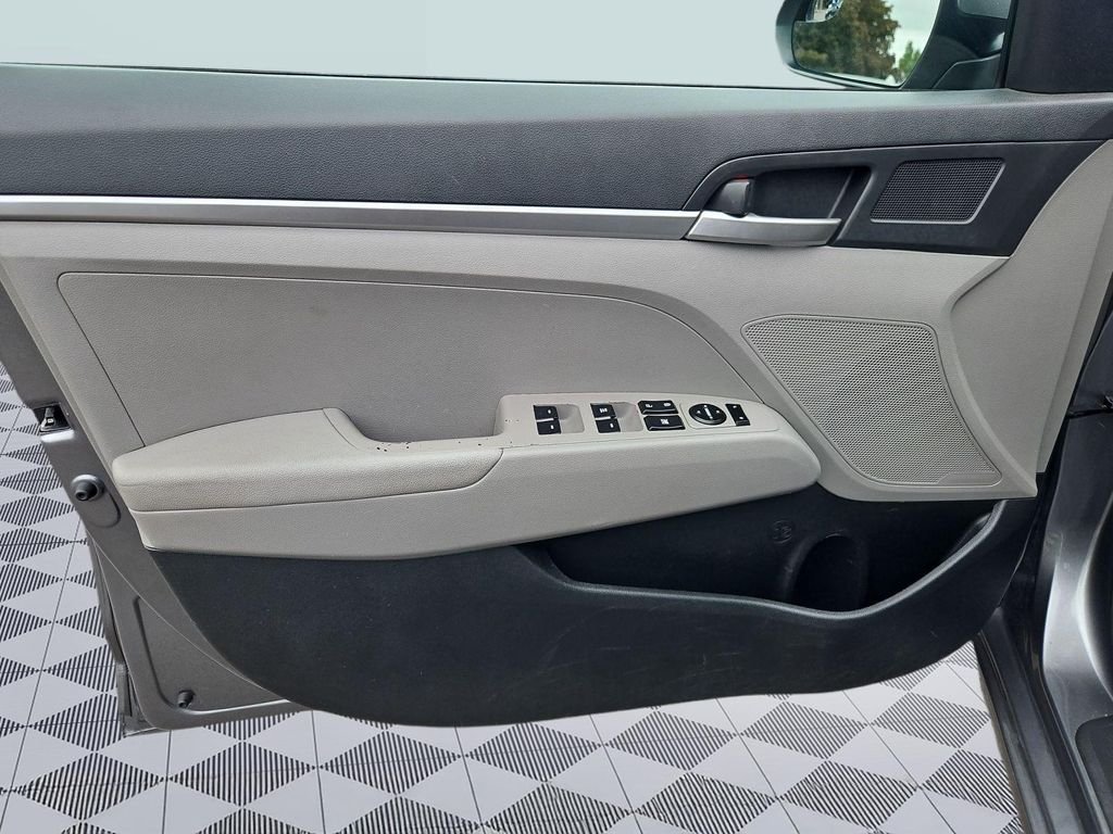 2019 Hyundai Elantra SE - Photo 10