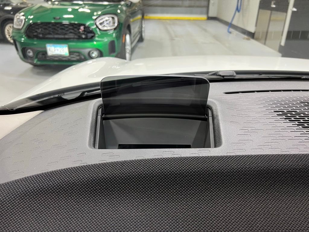 2025 MINI Hardtop 2 Door Base - Photo 16
