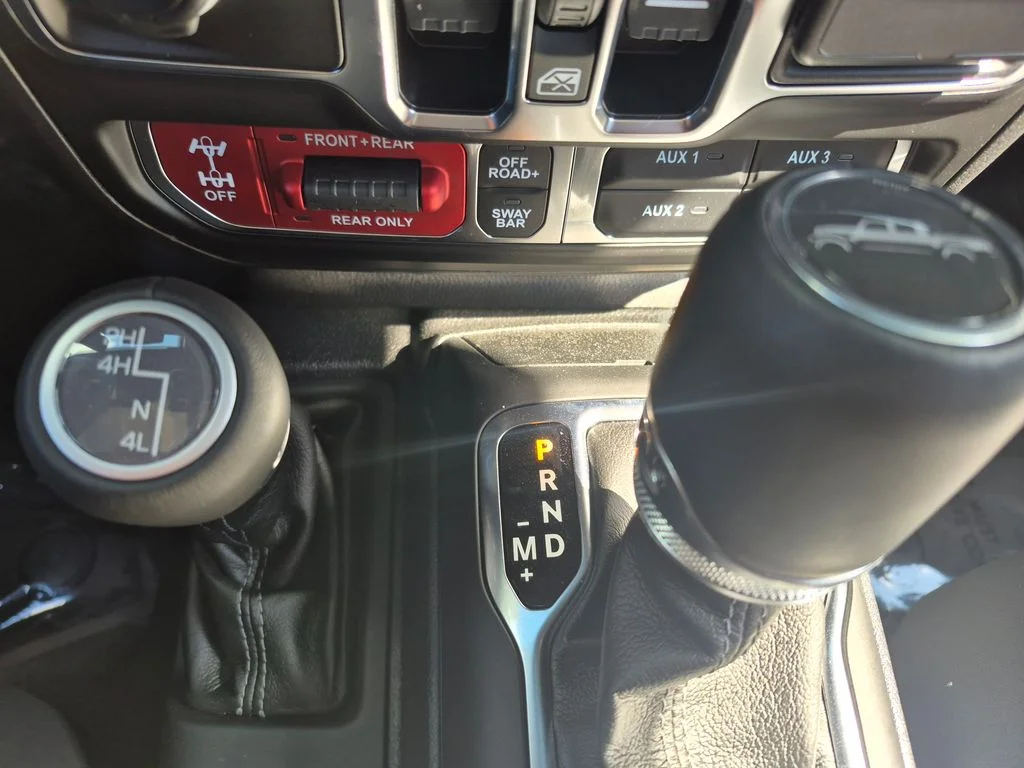 2025 Jeep Gladiator Rubicon - Photo 16