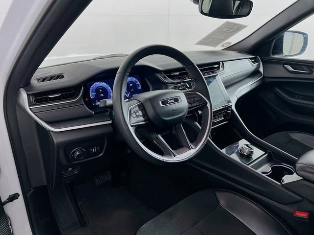 Used 2024 White Jeep Altitude image 34