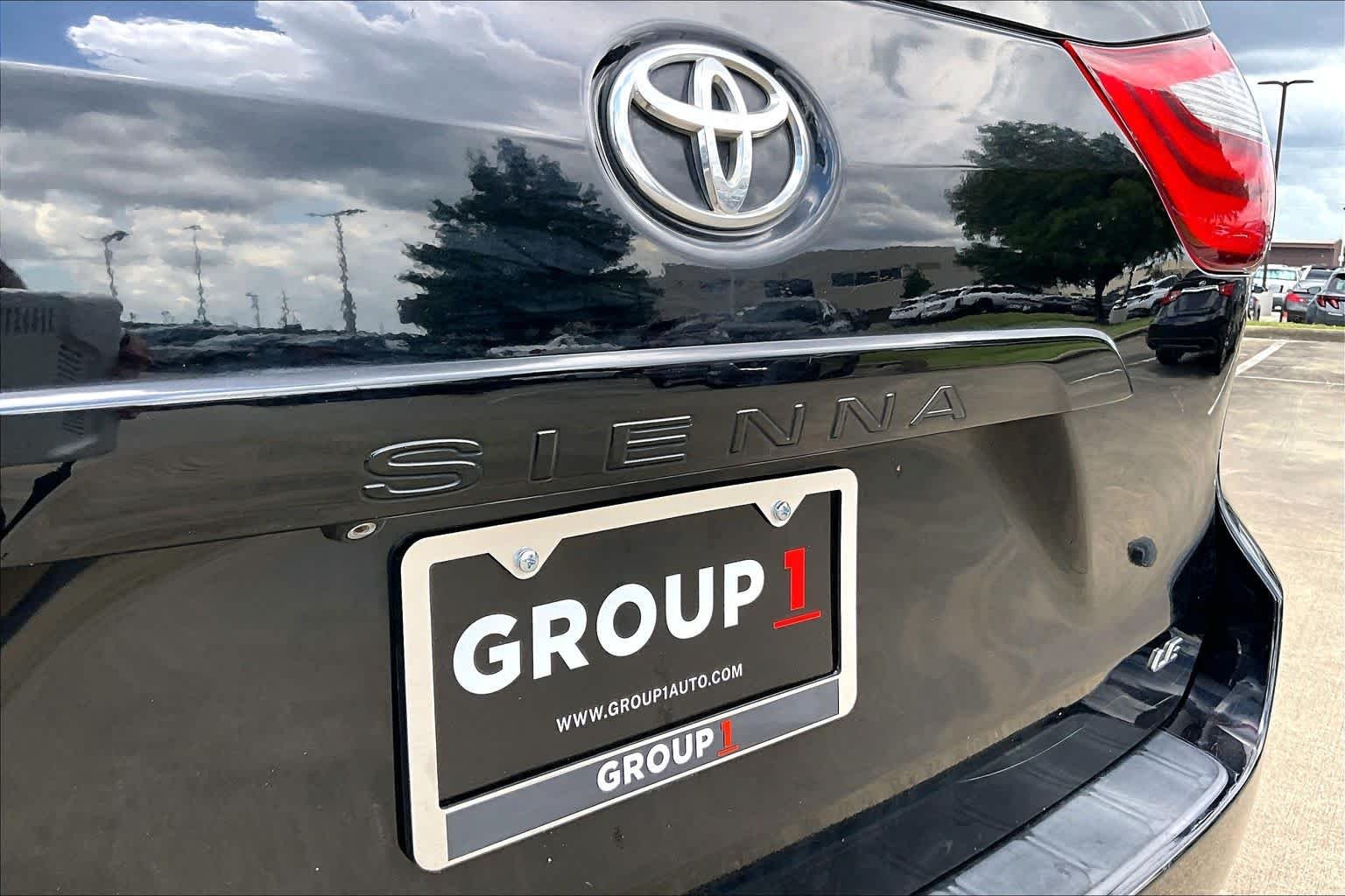 Used 2015 Attitude Black Toyota LE image 30