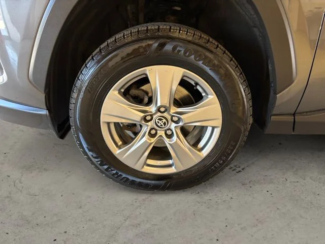 Used 2022 Gray Toyota XLE image 14