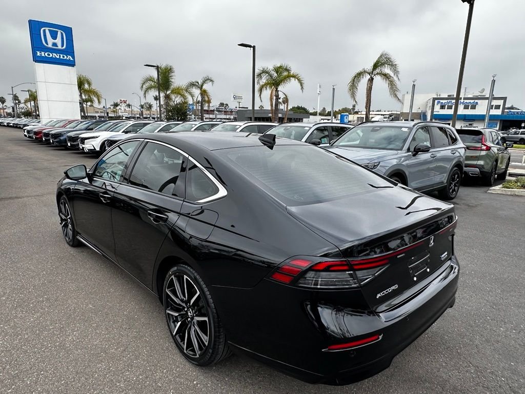 Used 2023 Black Honda Touring image 7