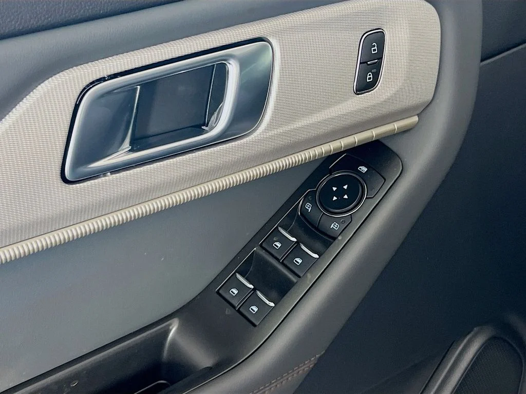 New 2026 Vapor Blue Metallic Ford Active image 12