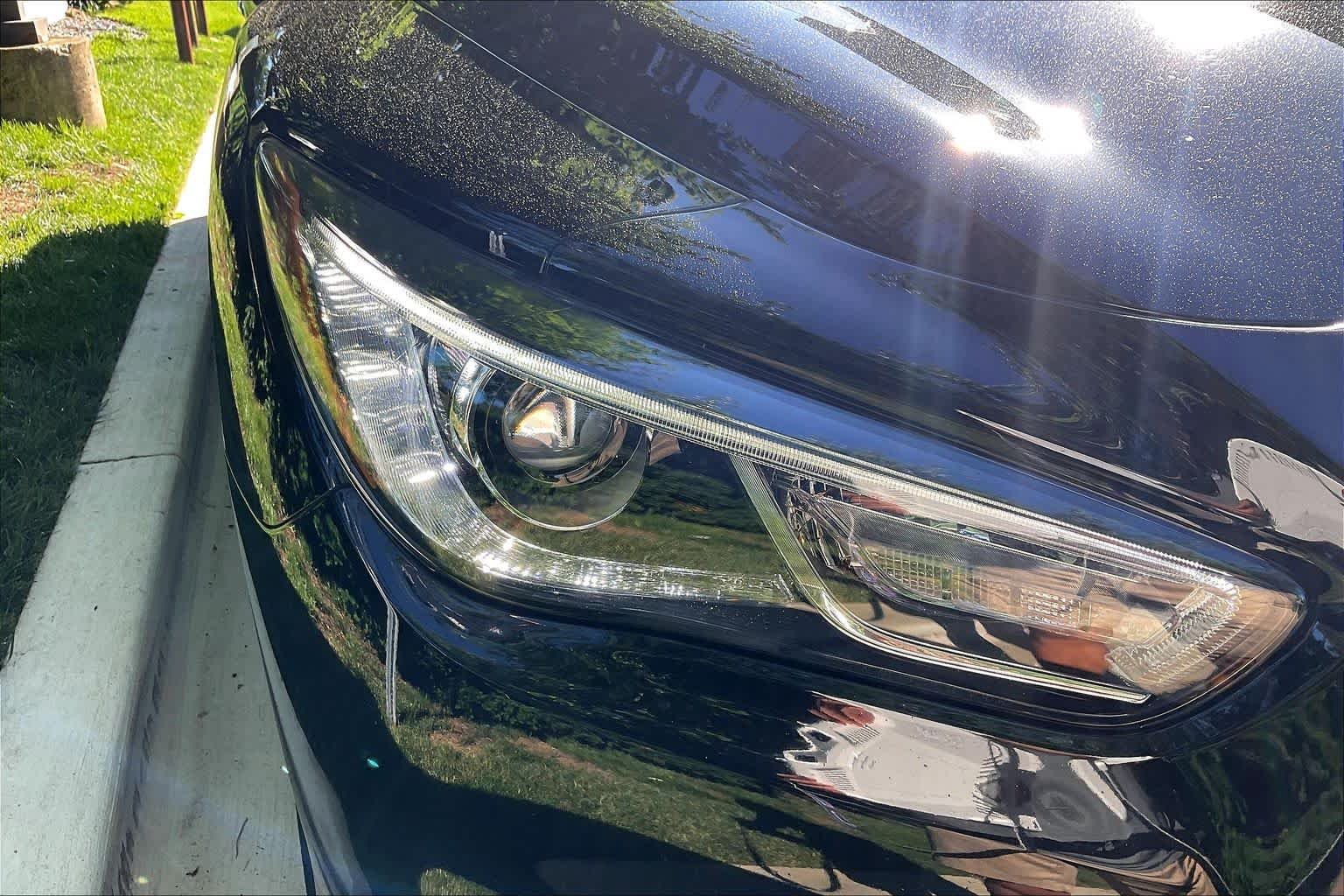 Used 2020 Black Obsidian INFINITI LUXE image 29