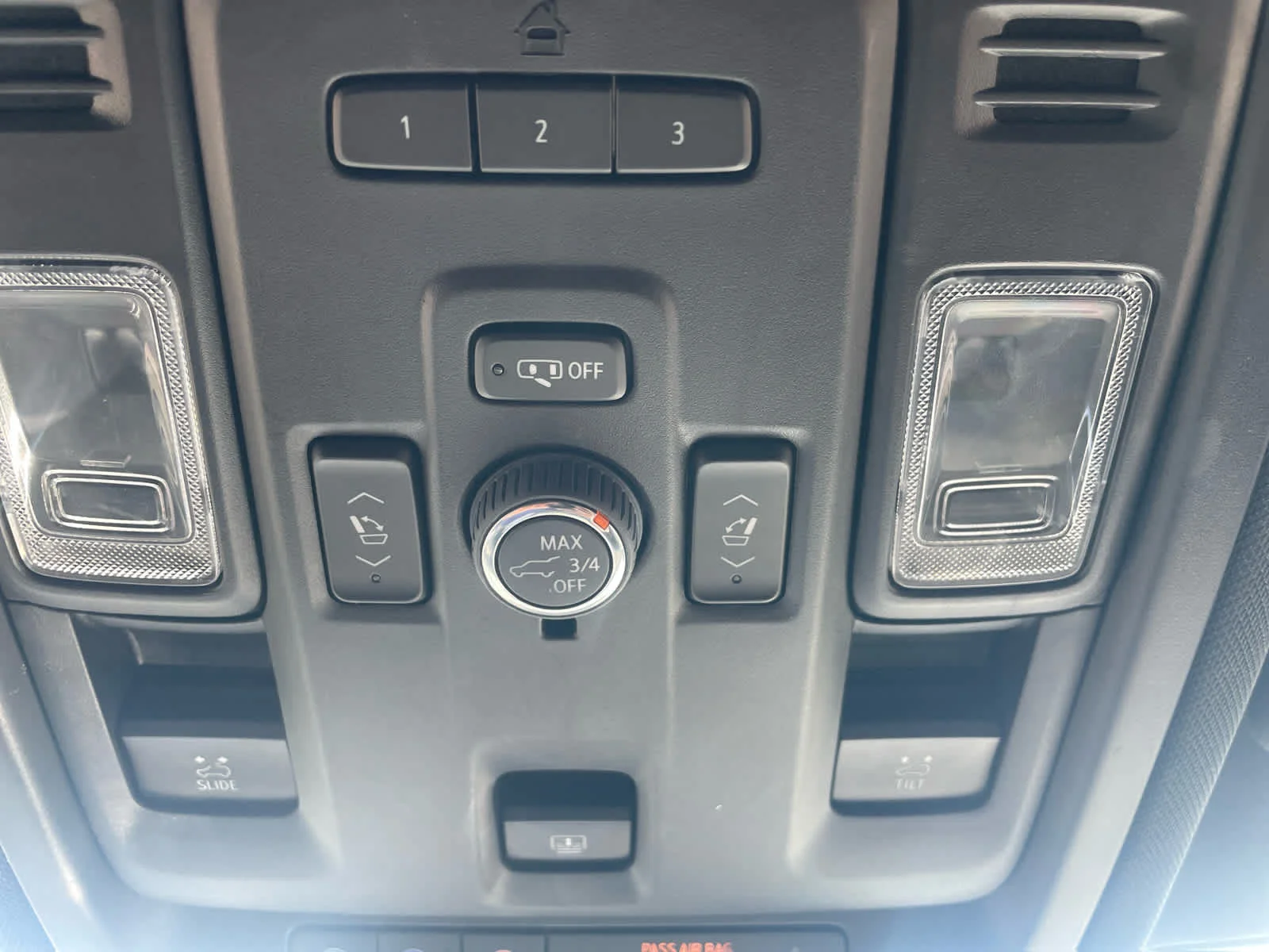 2023 GMC Yukon AT4 - Photo 18