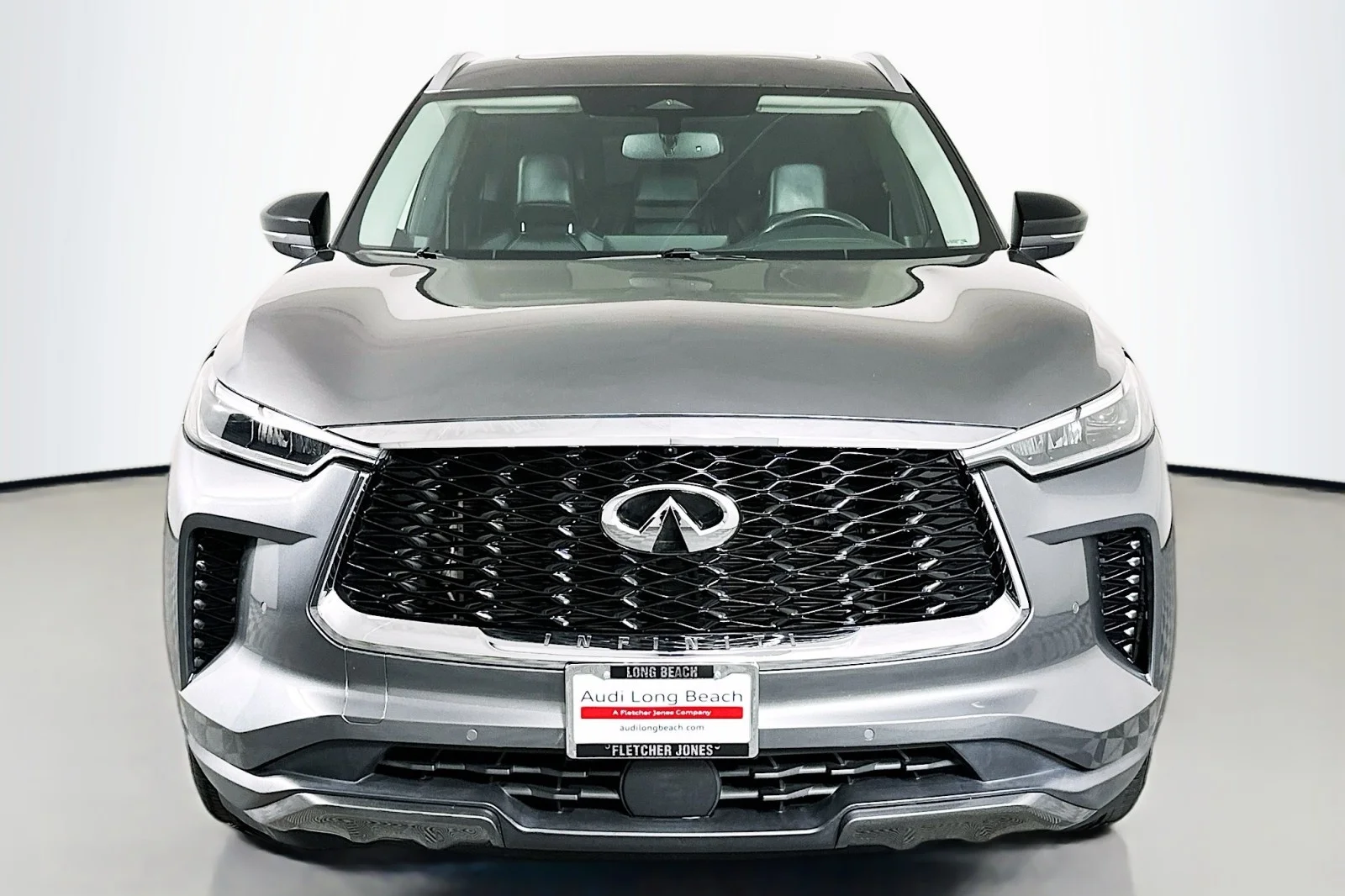Used 2022 Graphite Shadow INFINITI LUXE image 2
