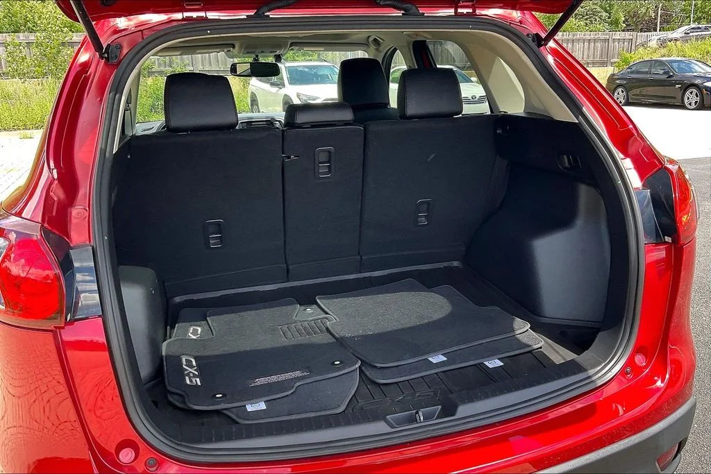 Used 2015 Red Mazda Grand Touring image 28