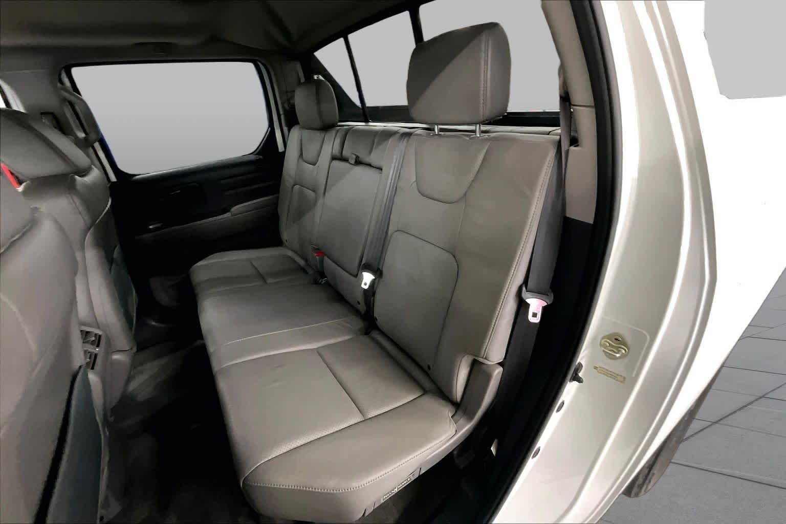 Used 2014  Honda RTL image 18