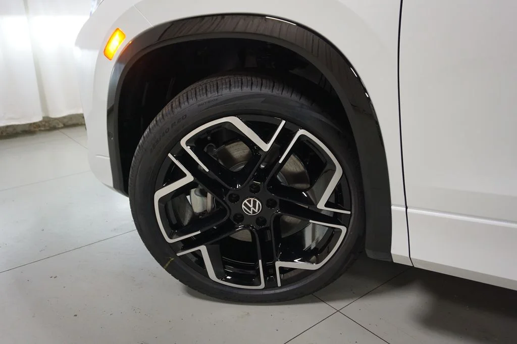 New 2026 Opal White Volkswagen 2.0T SEL R-Line Turbo image 34