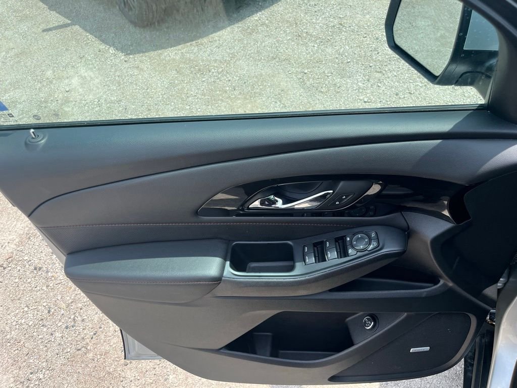 Used 2022 Silver Chevrolet RS image 13