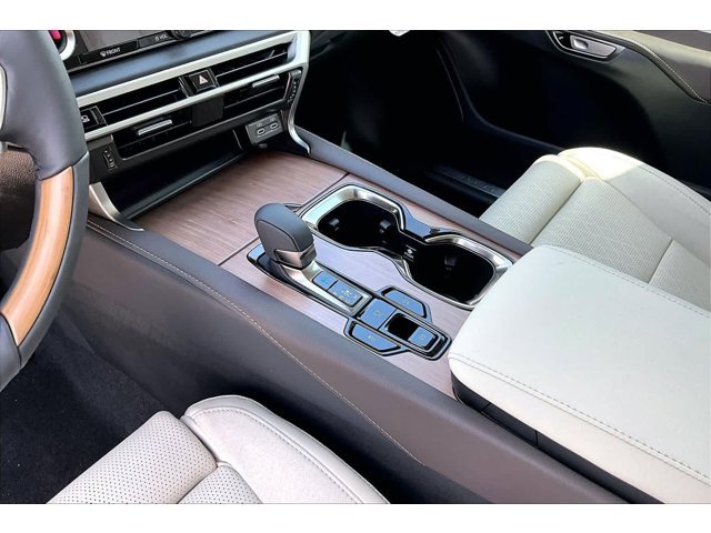 New 2026 Eminent White Pearl Lexus LUXURY image 14