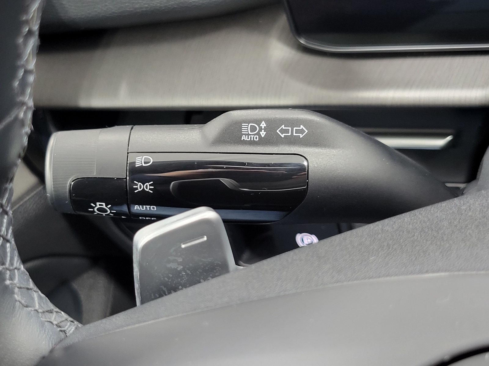 Used 2026 Black Kia X-Line image 17
