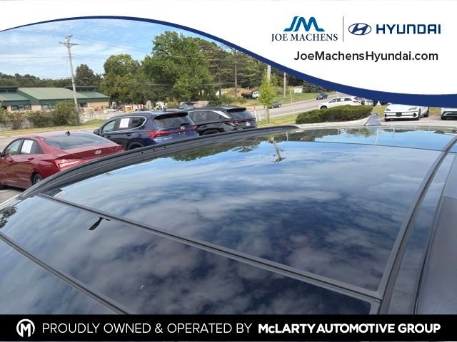 Used 2018 Gray Hyundai 2.4 Base image 9