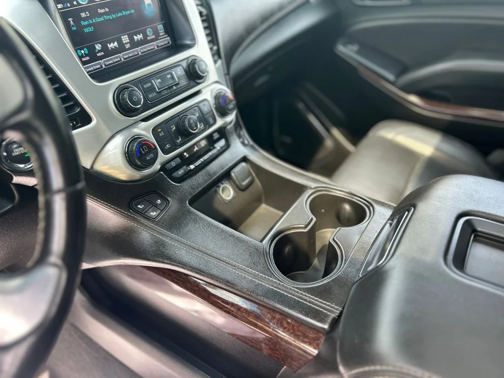 Used 2019 Black GMC SLT image 10