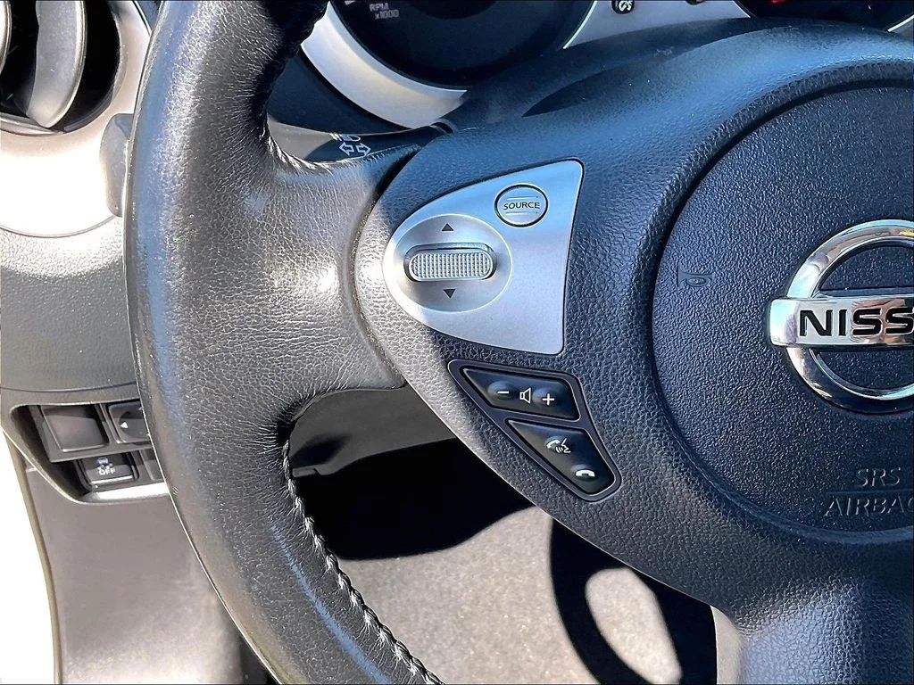 Used 2016 White Nissan SV image 23