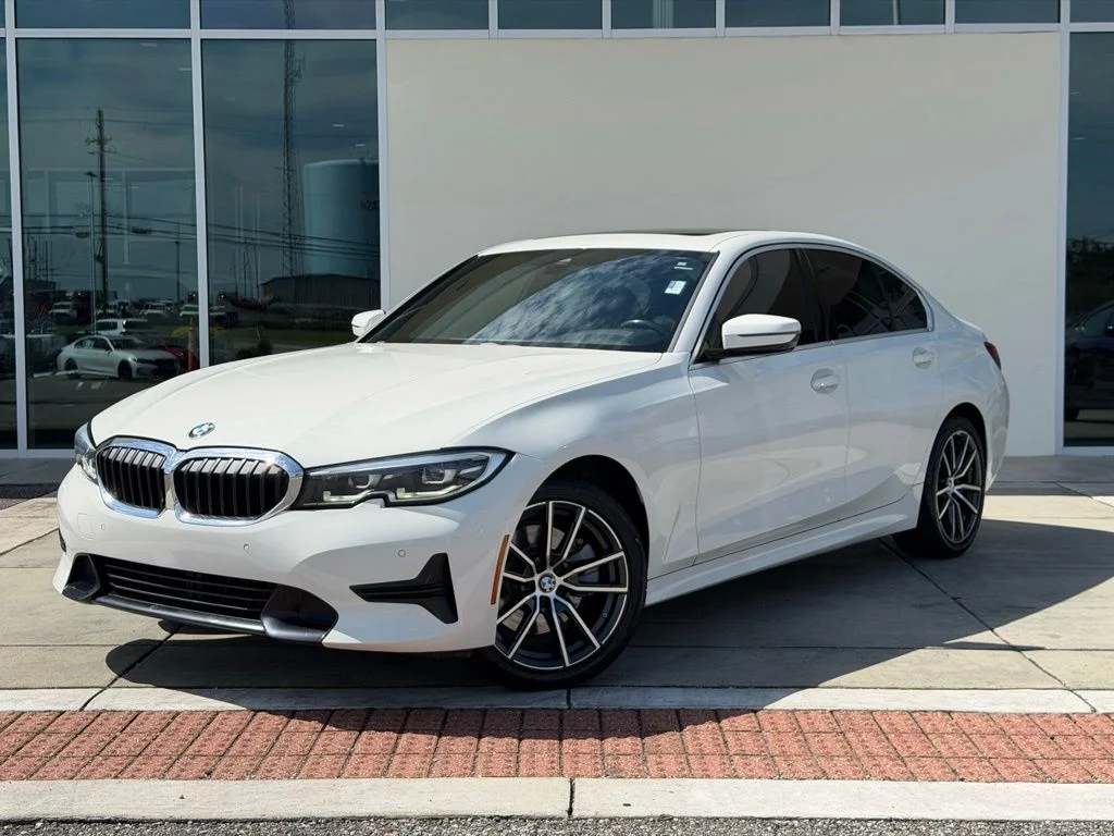 Used 2020 Alpine White BMW 330i image 1