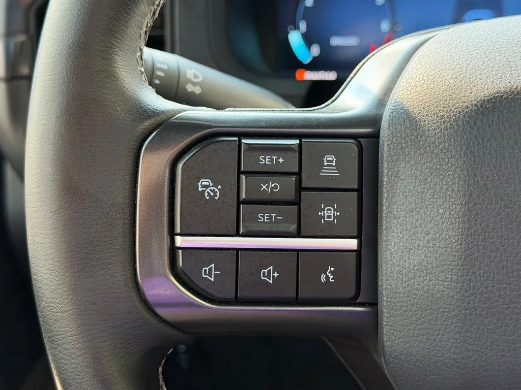 Used 2024 Black Ford XLT image 18