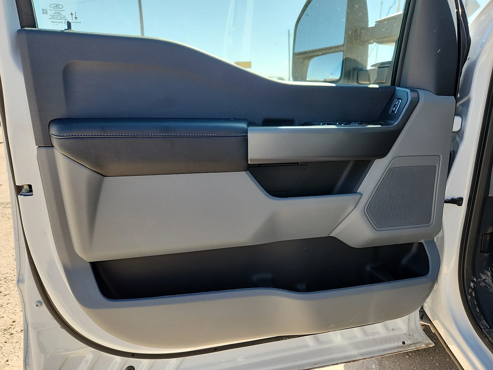New 2026 Oxford White Ford F-250® XL image 14
