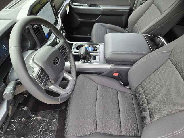 New 2026 Oxford White Ford XLT image 28