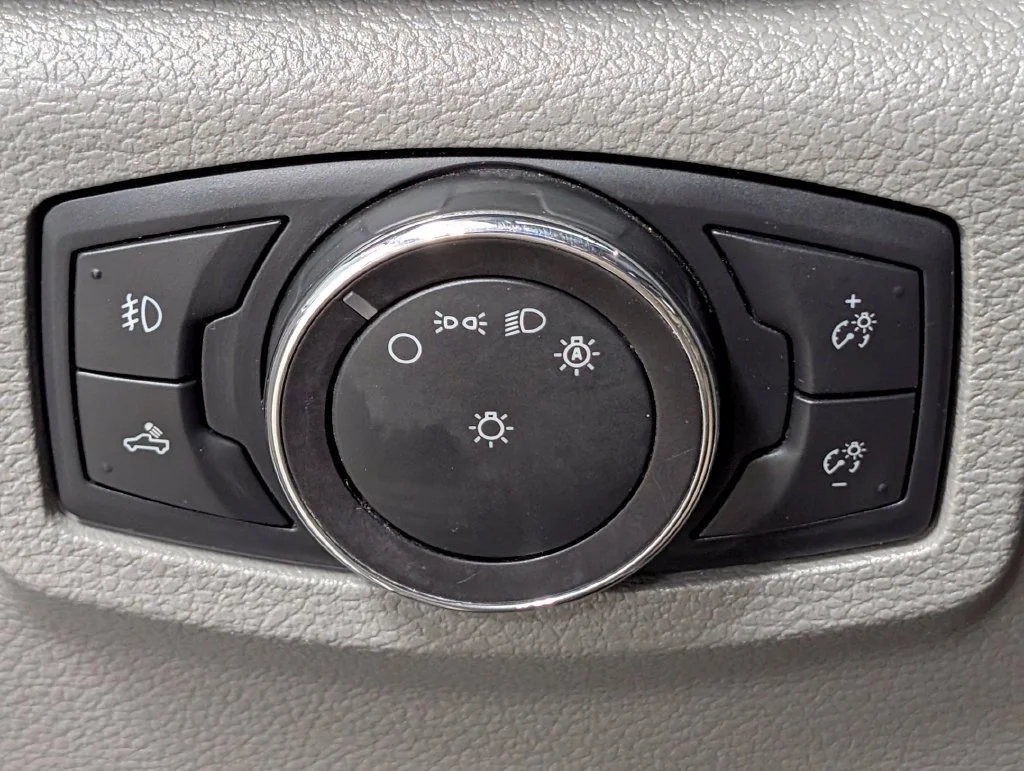 Used 2020 Oxford White Ford XLT image 12
