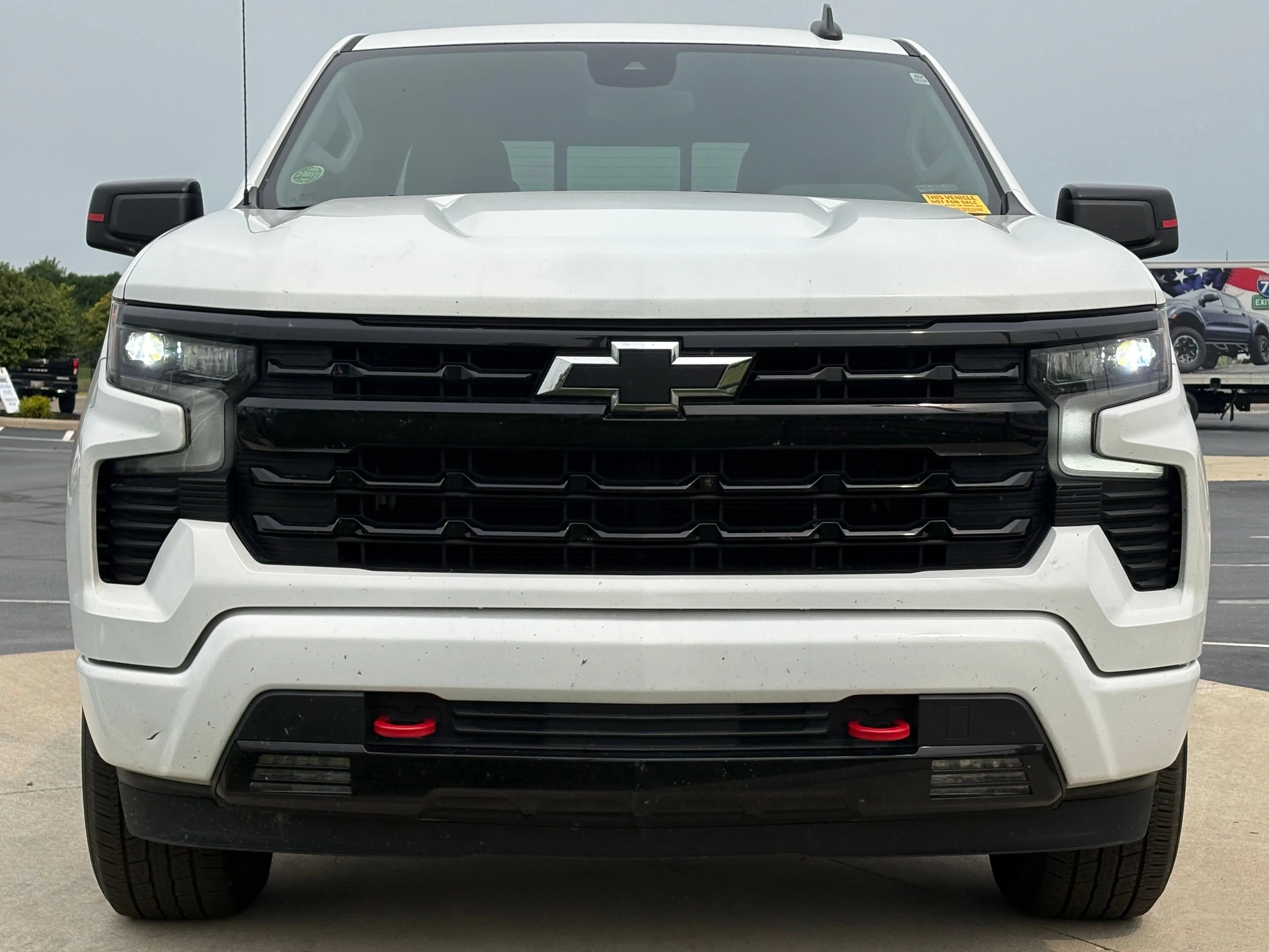 Used 2024 Summit White Chevrolet RST image 2