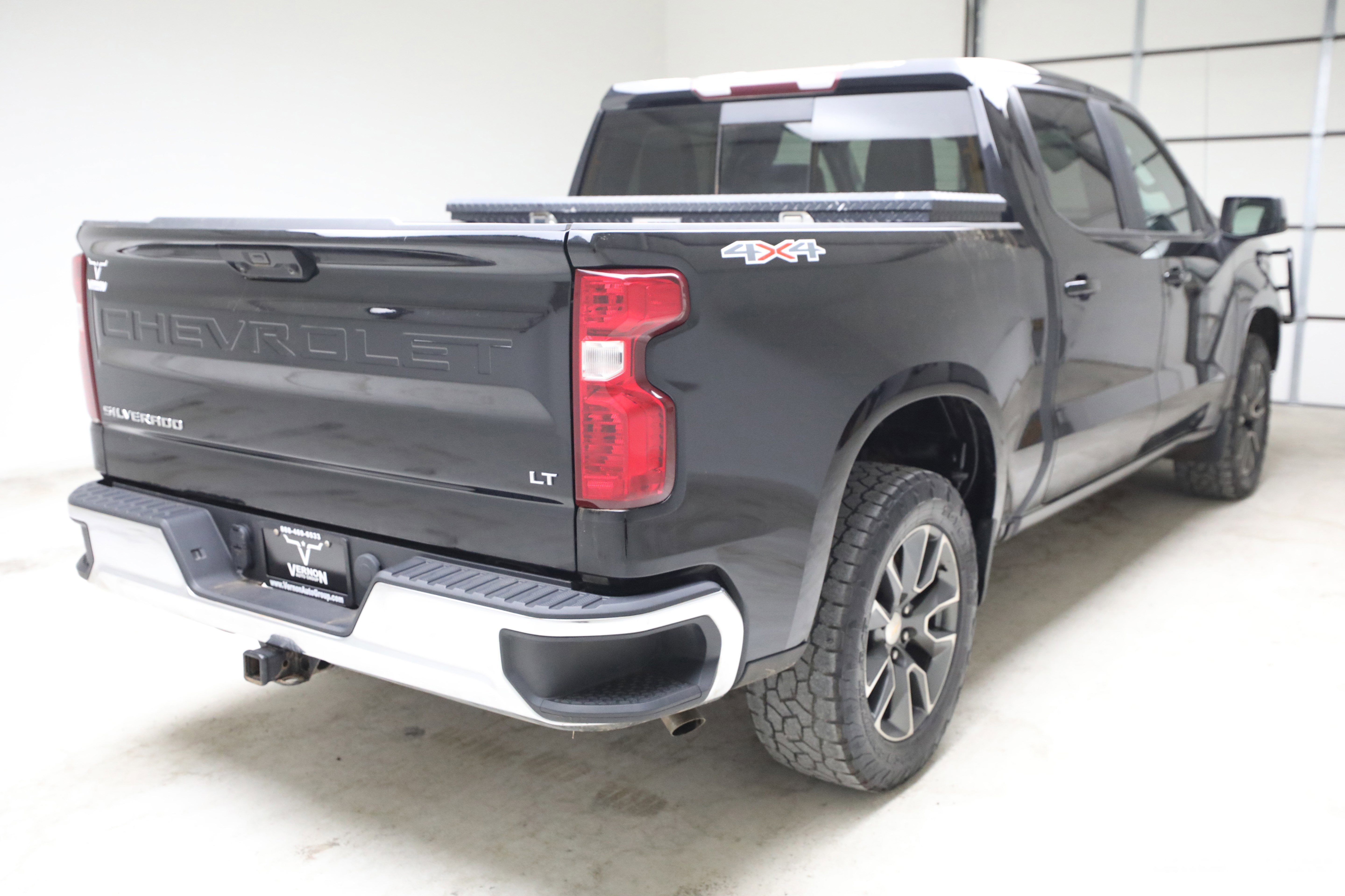Used 2023 Black Chevrolet Y image 5