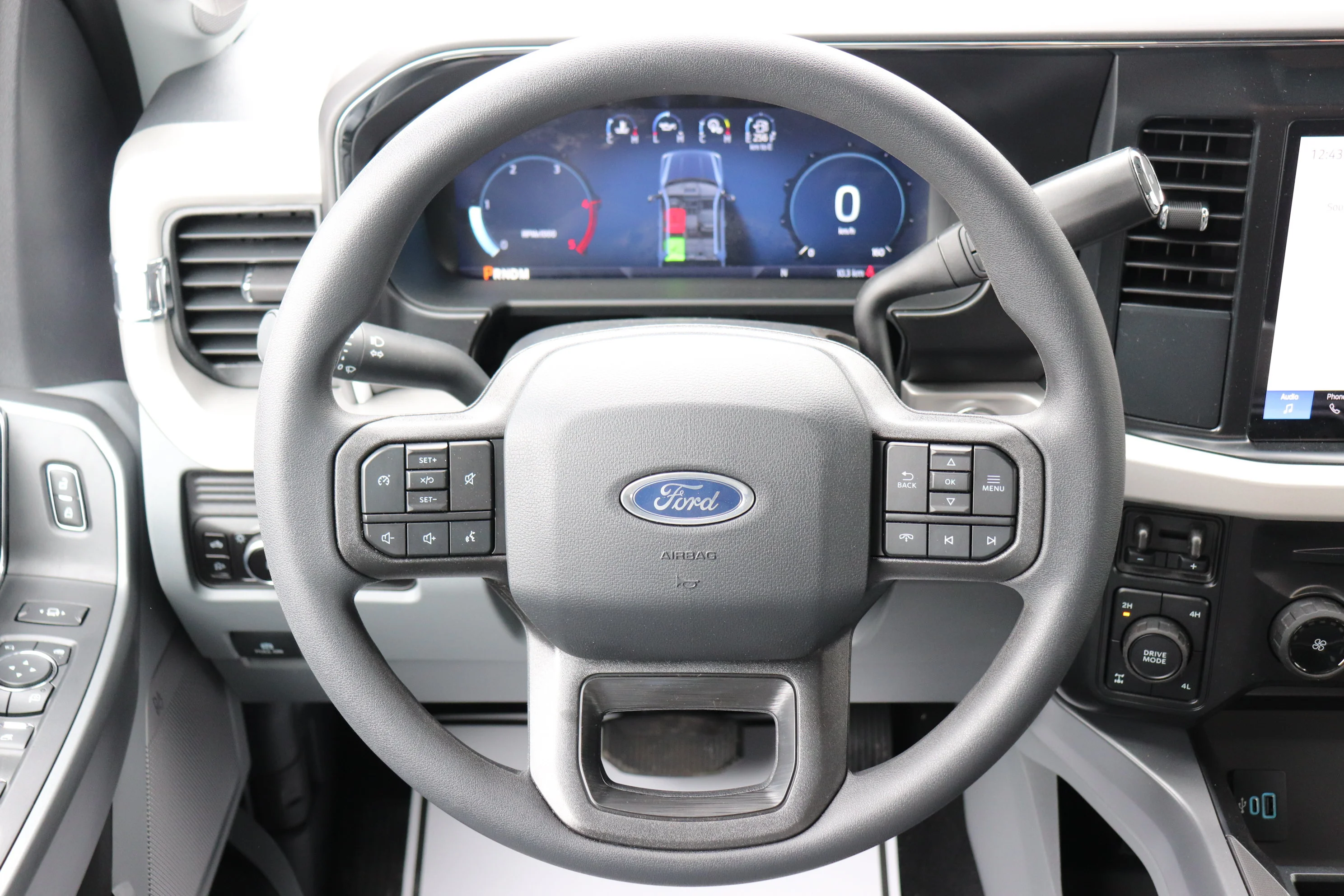 New 2026 OXFORD WHITE Ford XLT image 11