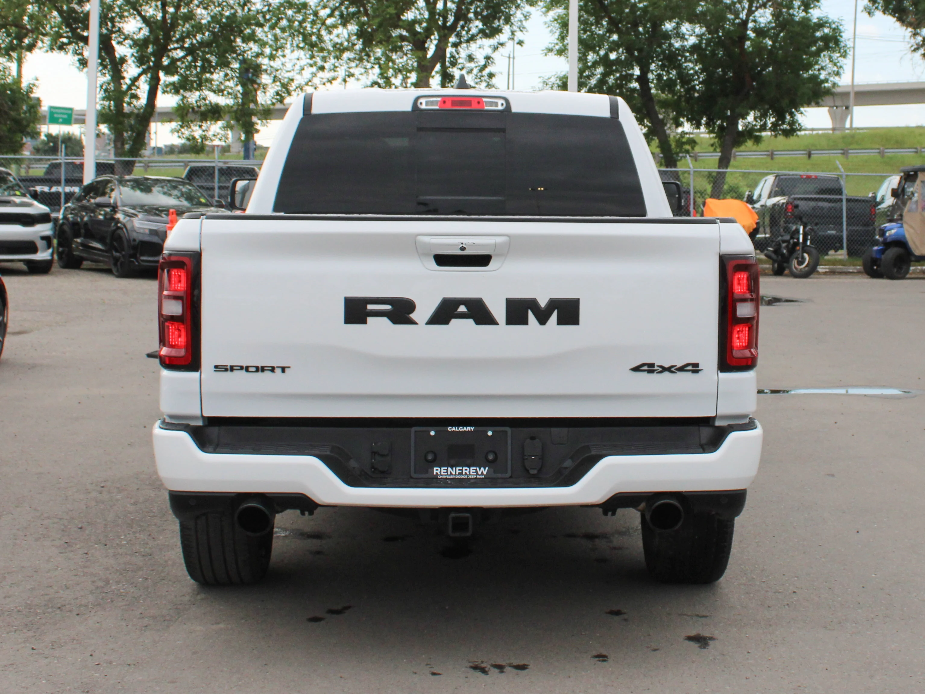 Used 2025 White RAM Sport* | Heated/Ventilated Front Seats | Heated Rear Seats | Panoramic Sunroof | image 14