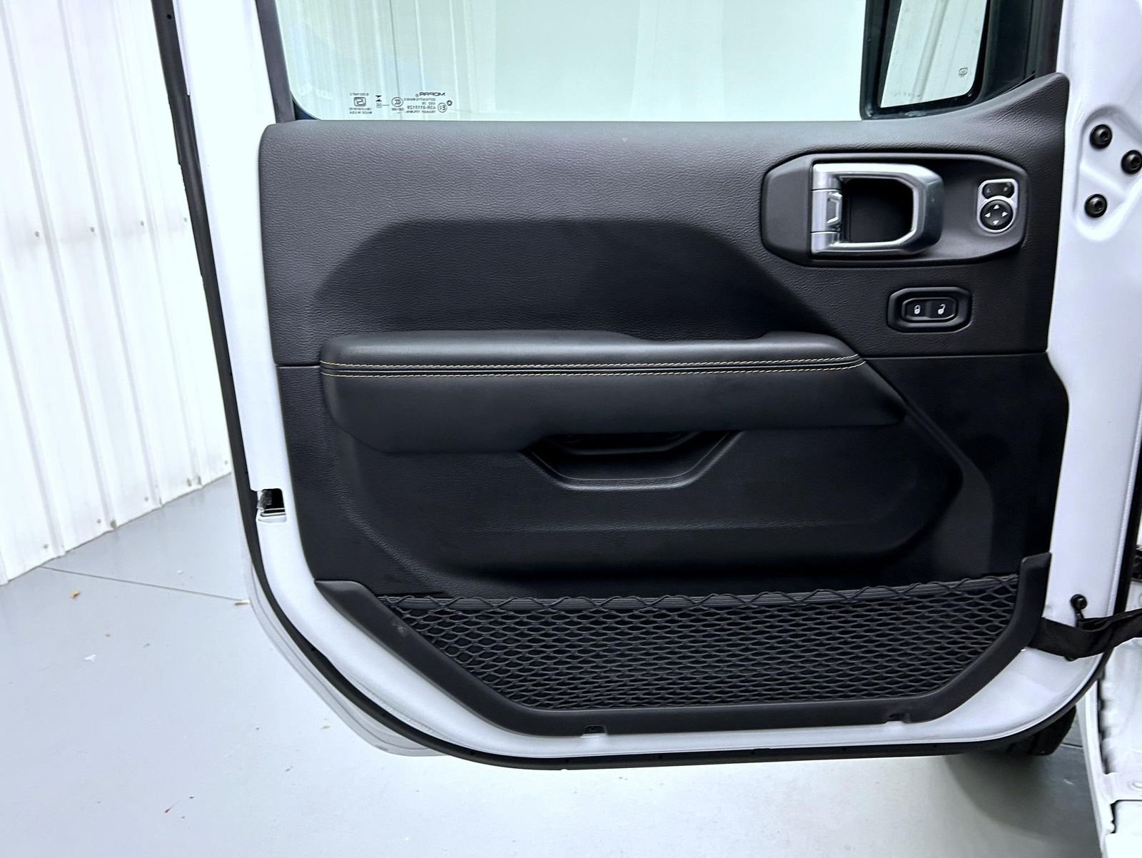 New 2026 Bright White Clearcoat Jeep Sahara image 9