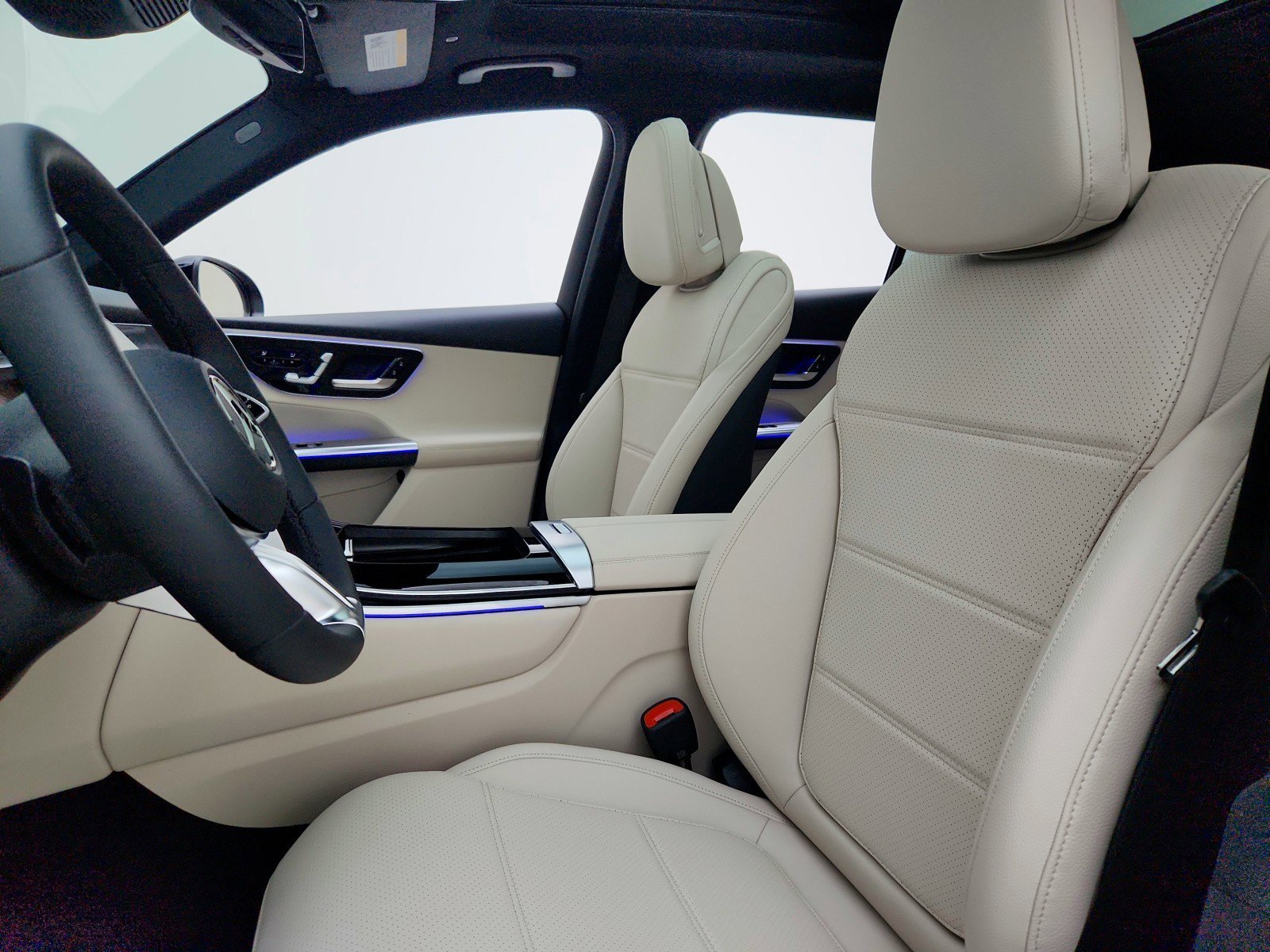 New 2026 Black Mercedes-Benz GLC 300 SUV image 38