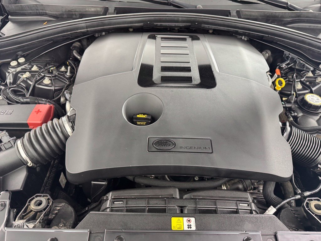 Used 2023 Gray Land Rover R-Dynamic S MHEV image 29