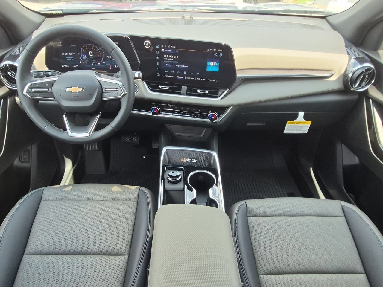 2027 Chevrolet Equinox LT - Photo 21