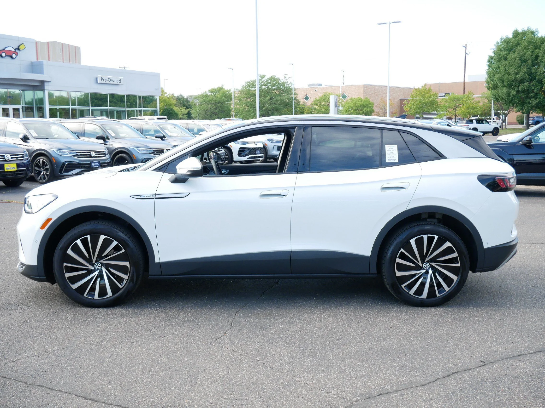 Certified Used 2023 White Volkswagen Pro S Plus image 4