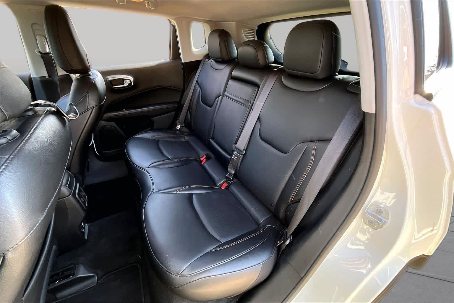 Used 2019 White Clearcoat Jeep Limited image 18