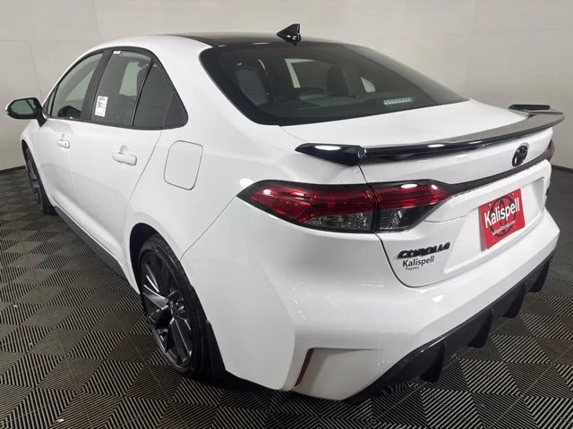 New 2026 Ice Cap with Midnight Black Metallic roof <sup>1</sup> Toyota  XSE image 5