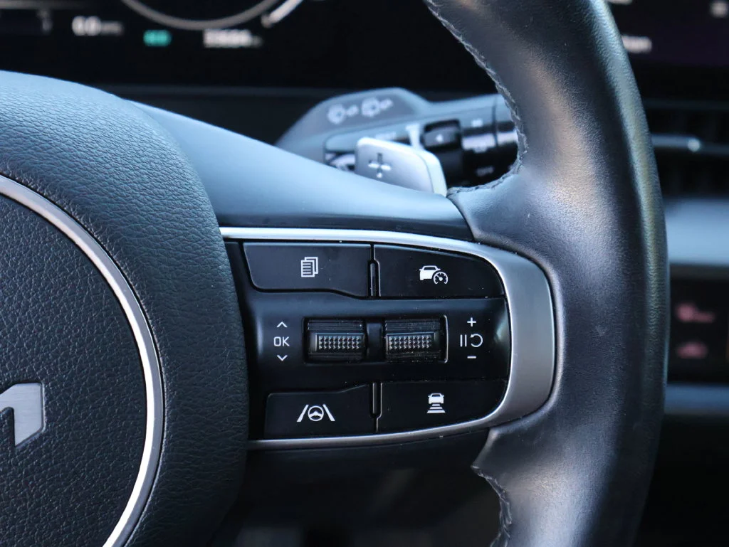 Used 2025 Black Kia SX-Prestige image 57