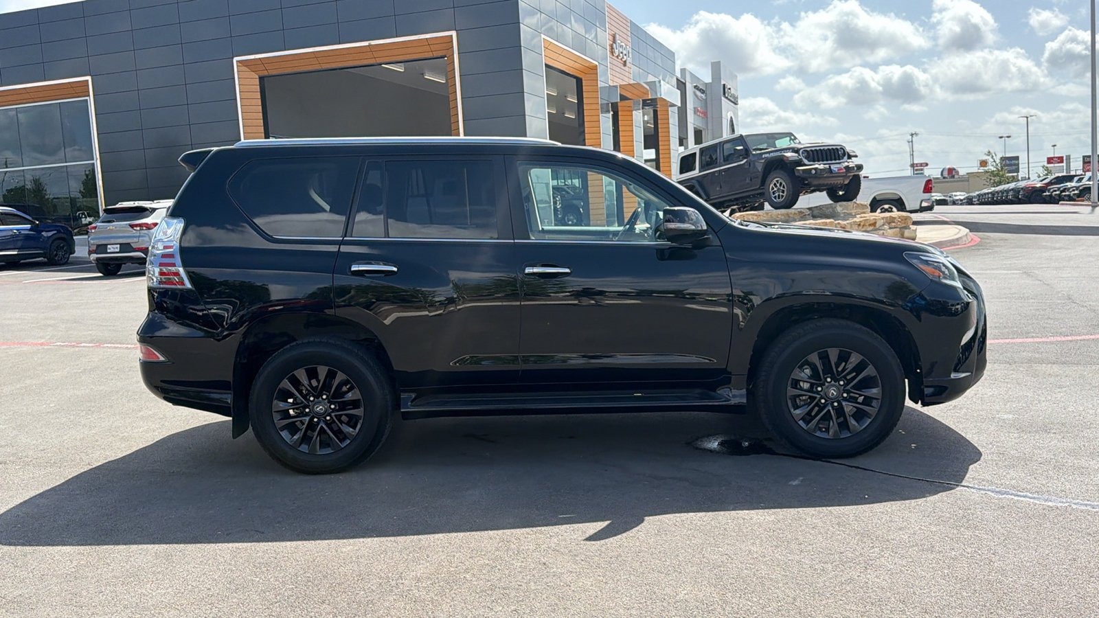 Certified Used 2023 Onyx Black Lexus GX 460 Premium image 4