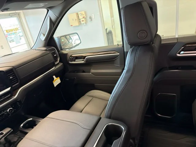 New 2026 Sterling Metallic GMC Elevation image 26