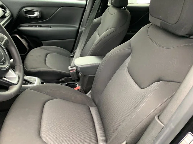 Used 2023 Black Jeep Latitude image 8